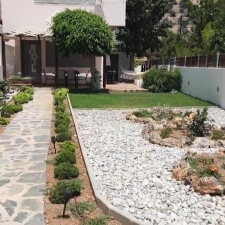 Mayla House Ферма Екстериор снимка