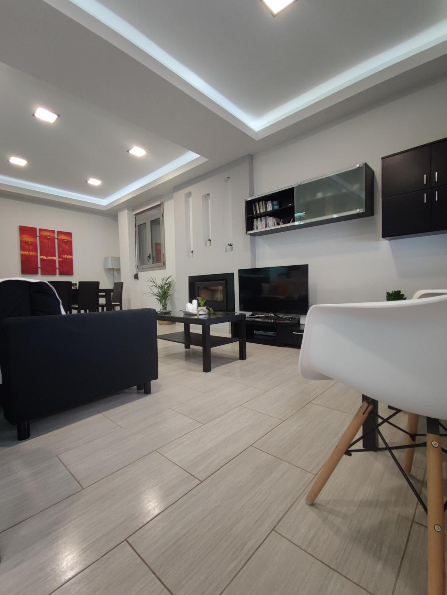 Mayla House Ферма Екстериор снимка