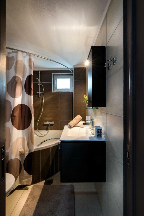 Mayla House Ферма Екстериор снимка