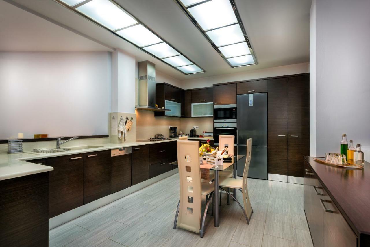 Mayla House Ферма Екстериор снимка